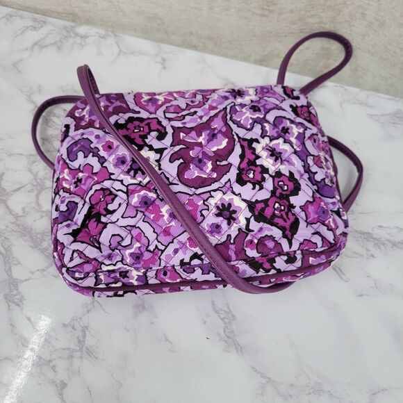 Vera Bradley Lilac Paisley Iconic Little Crossbody with RIFD protection cardslot - Picture 6 of 12